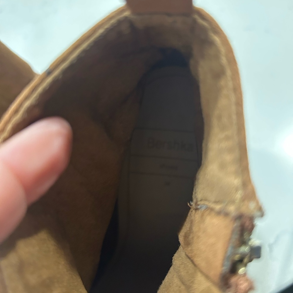 Bershka Camel Suede Boots With Zippers - Picture 5 of 5